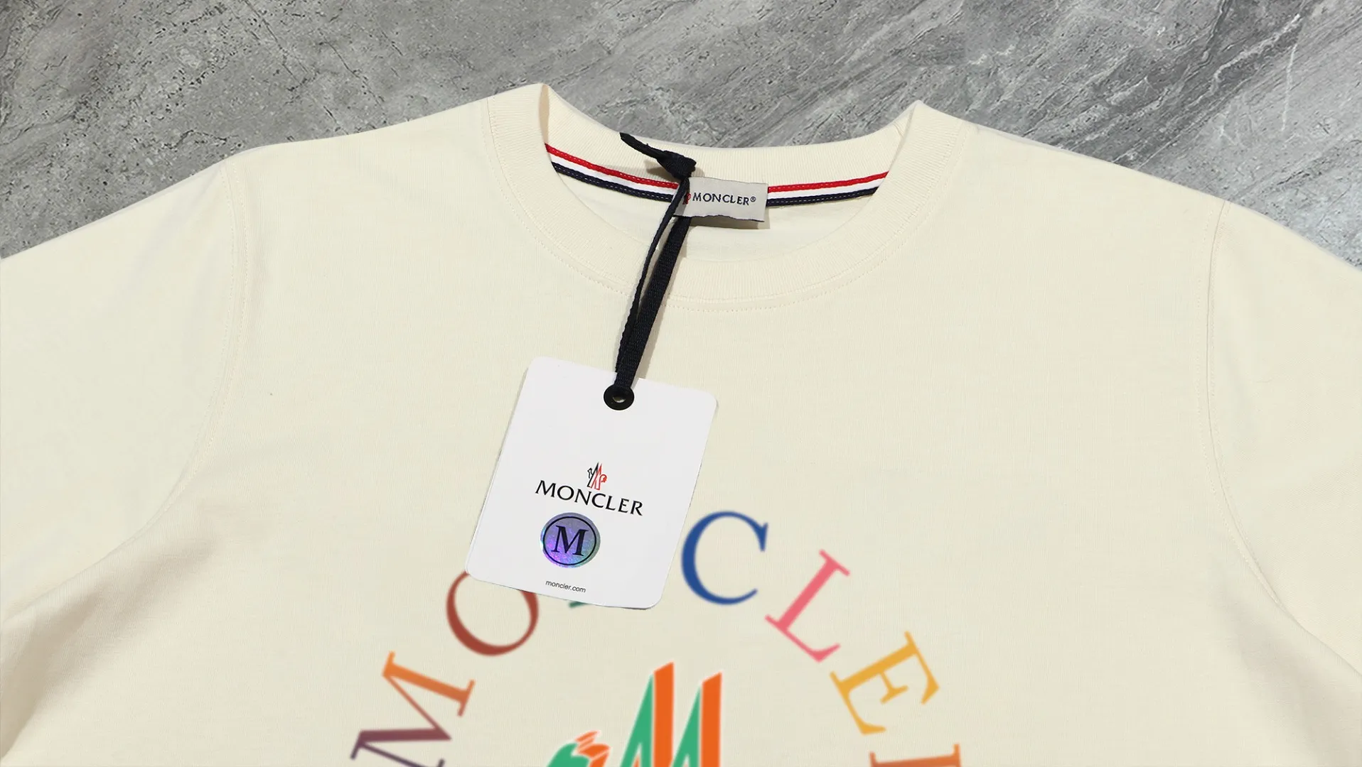 《Moncler~ 》2025New Arrival Quality T , Versatile Quality ！ ‼ 32 250G ‼ ， ， ， ， T 🤪 Sizes：S-M-L-XL-2XL ：Black，White， Same Style
